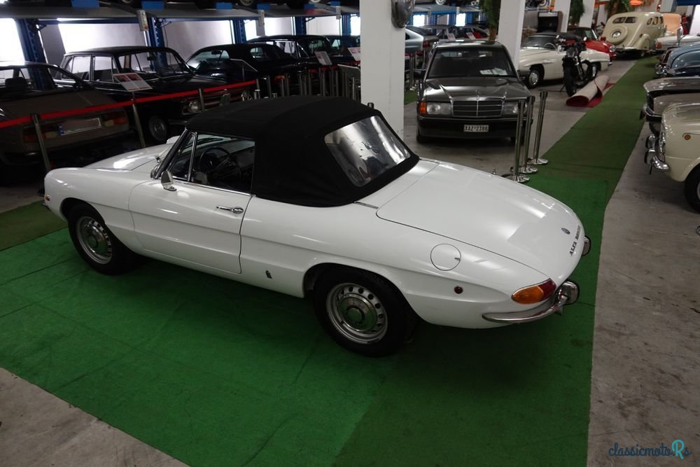 1969' Alfa Romeo Spider photo #3