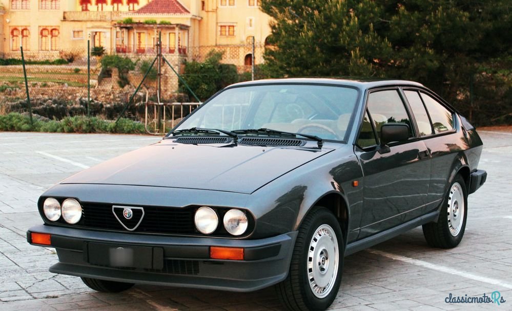 1982' Alfa Romeo GTV photo #5