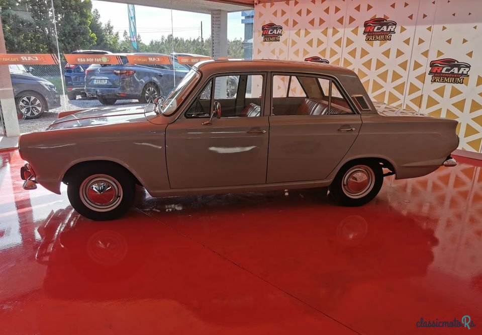 1965' Ford Cortina photo #6