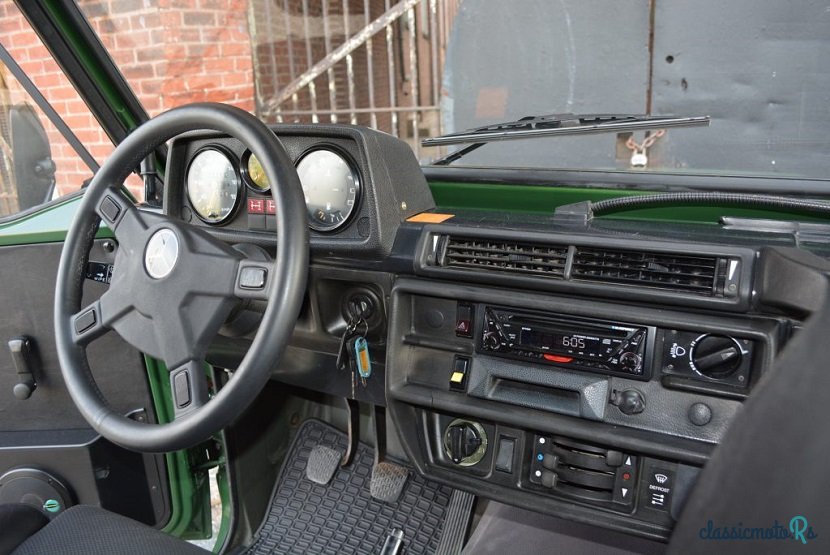 1991' Mercedes-Benz 250 photo #3