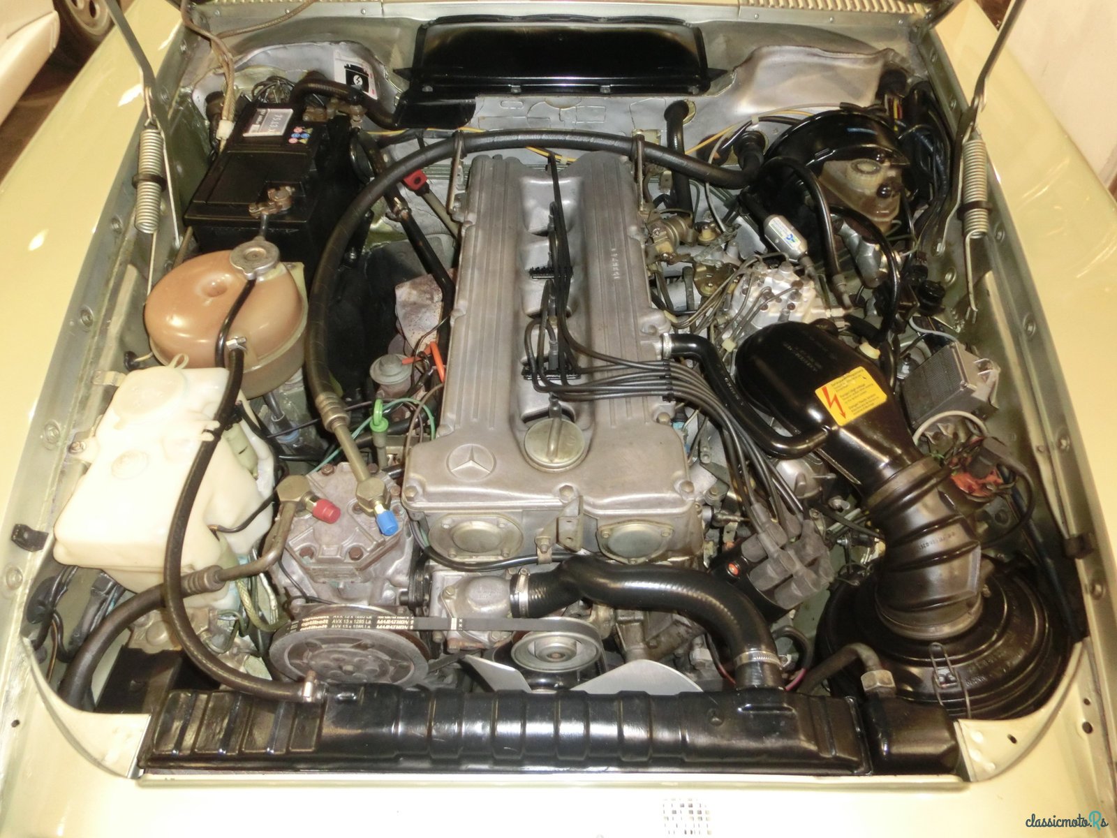 1982' Mercedes-Benz 280SL ROADSTER R107 photo #7