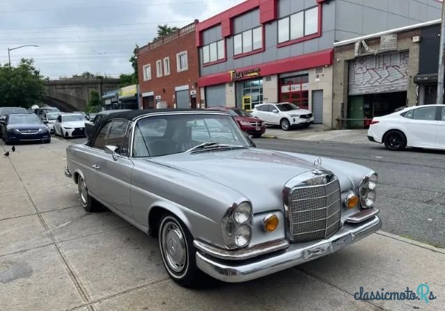 1965' Mercedes-Benz 220SE W111 photo #1