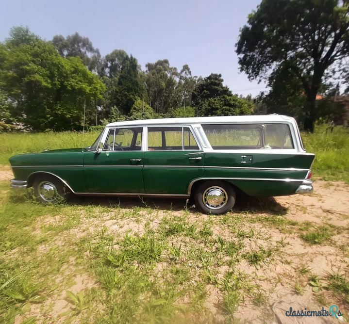 1963' Mercedes-Benz 220 photo #2