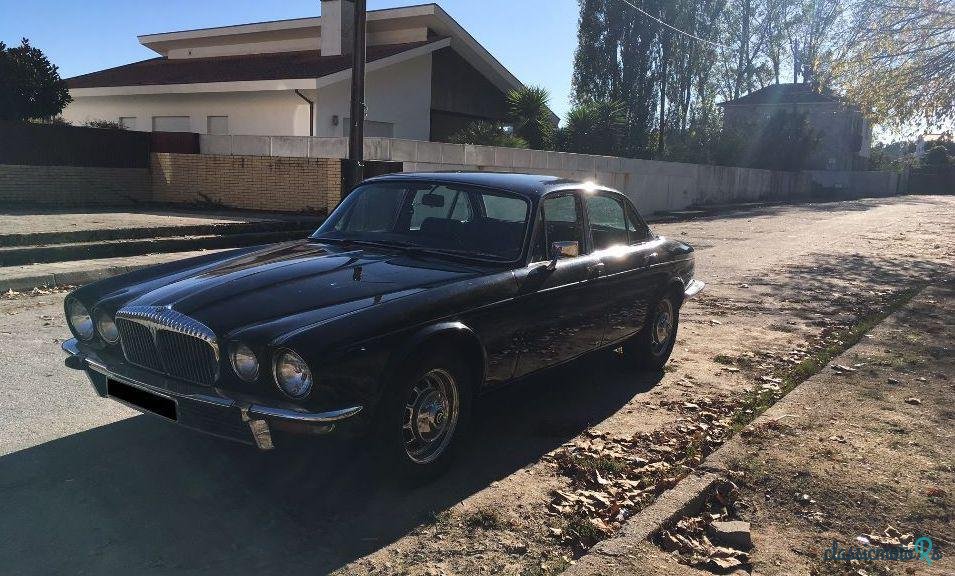 1975' Jaguar Daimler Sovereign 4.2 photo #2