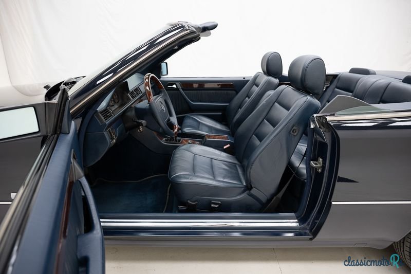 1995' Mercedes-Benz 220 E Cabriolet '95 CH33957 photo #4