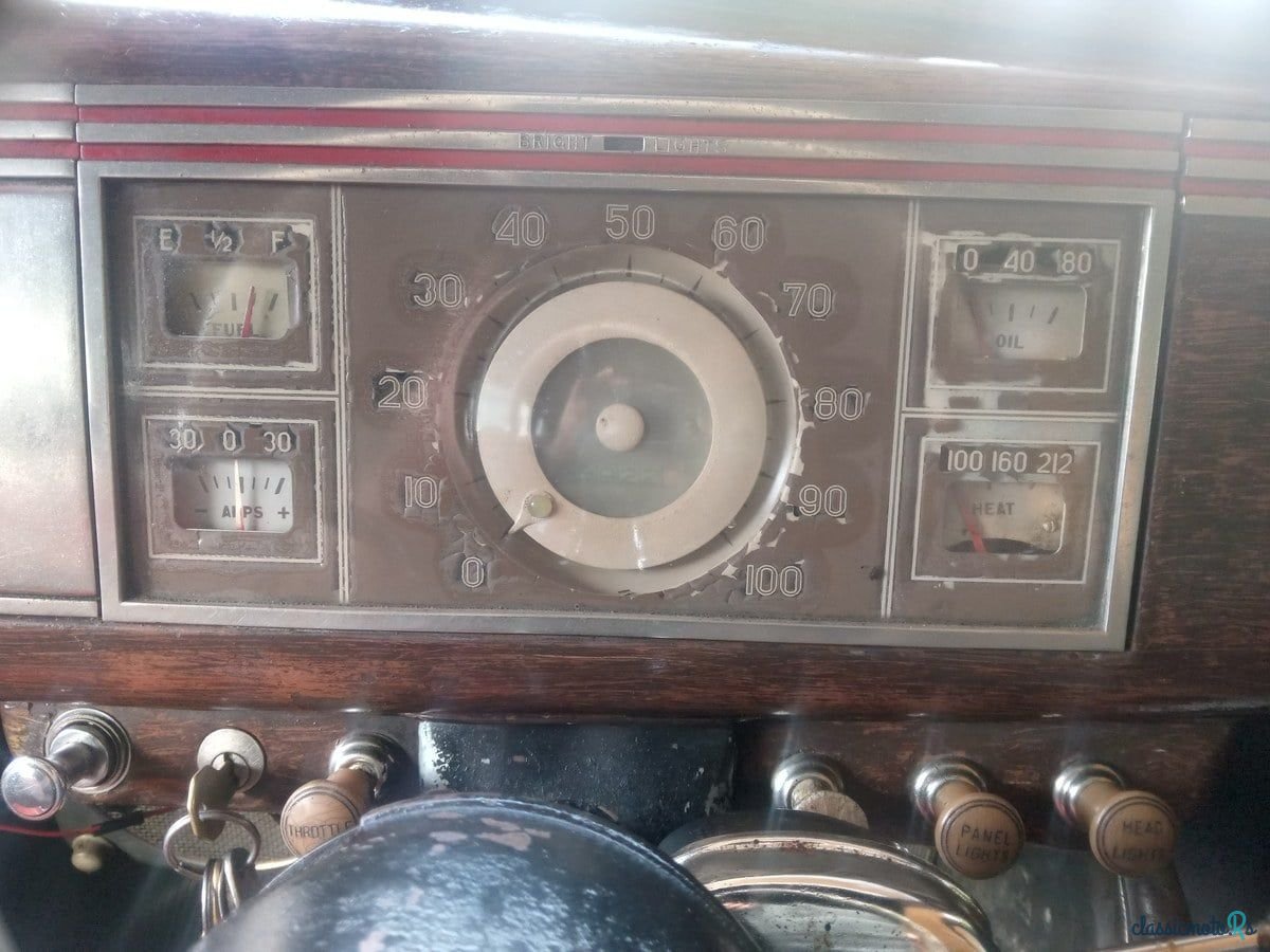 1939' Chrysler P8 Sedan photo #4