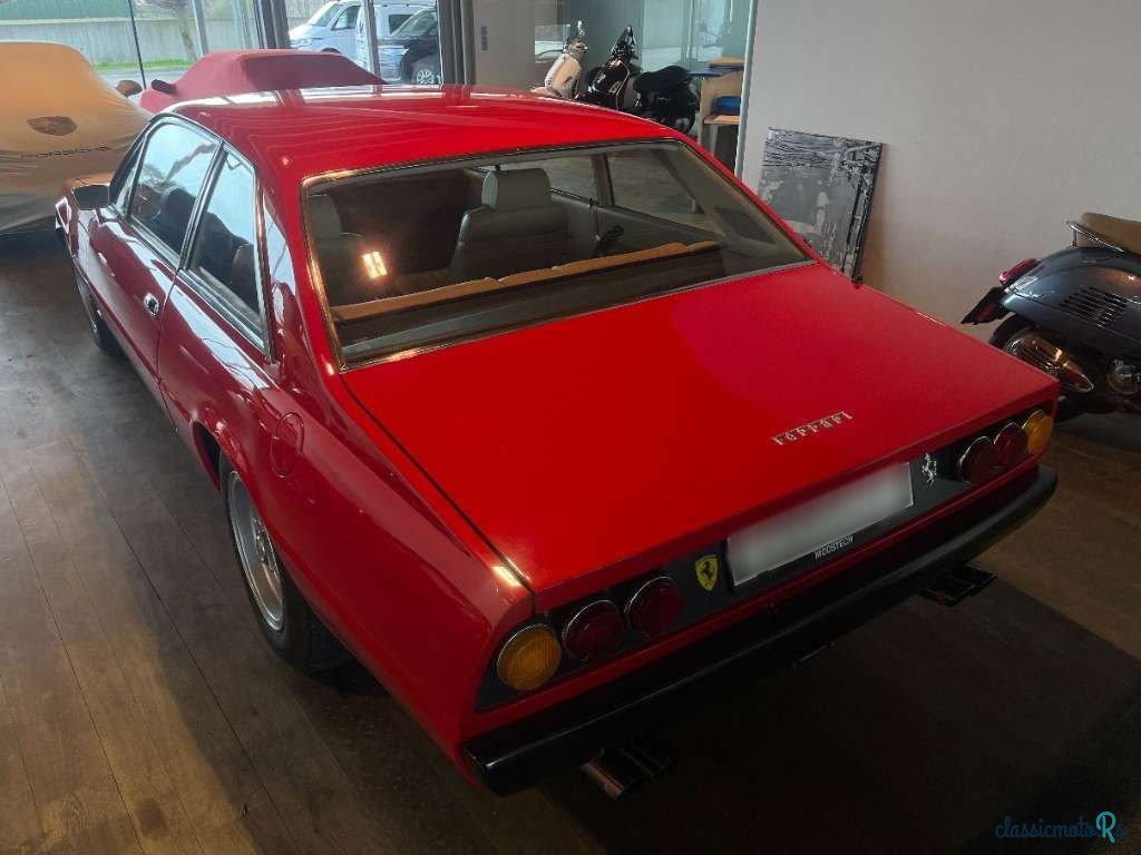 1975' Ferrari 365 GT4 2+2 photo #6