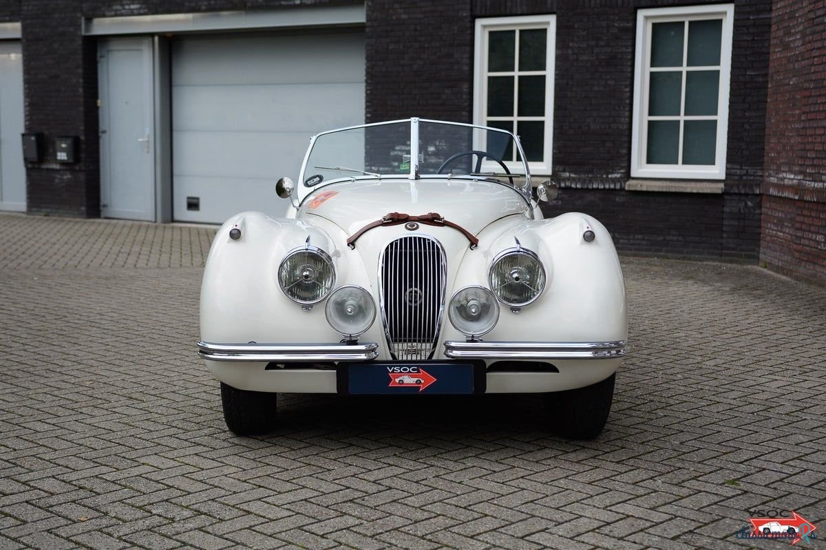 1954' Jaguar Xk120 photo #2