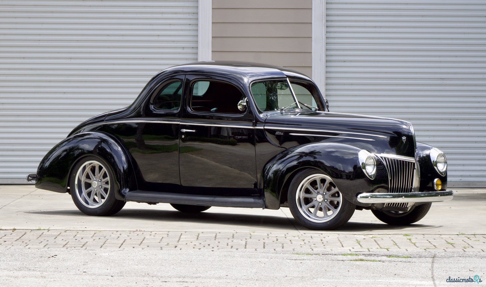 1940' Ford Deluxe photo #1