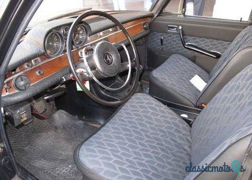 1967' Mercedes-Benz 250 photo #1