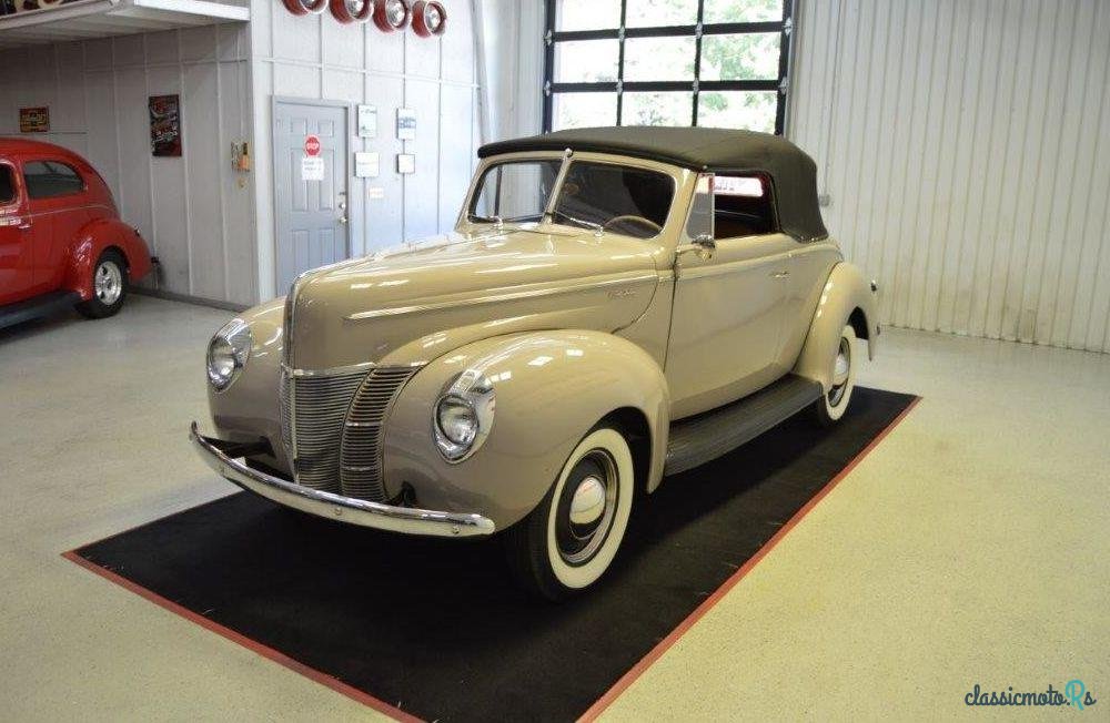 1940' Ford Deluxe photo #1