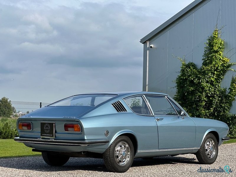 1975' Audi 100 Avant photo #1