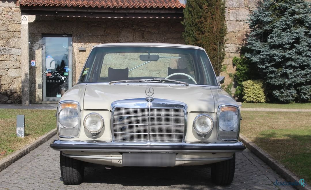 1970' Mercedes-Benz 220 photo #2