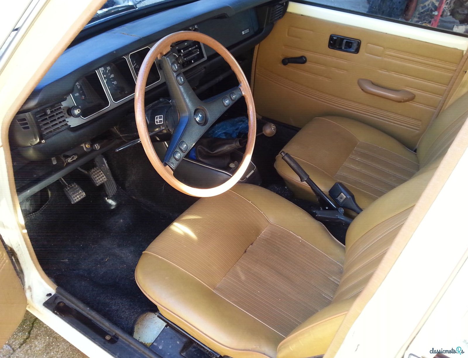 1967' Daihatsu Charmant photo #1