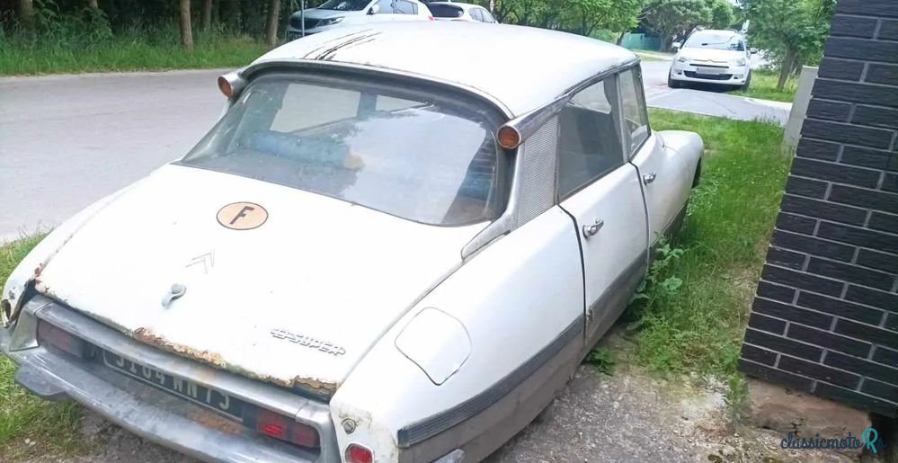 1970' Citroen DS photo #3
