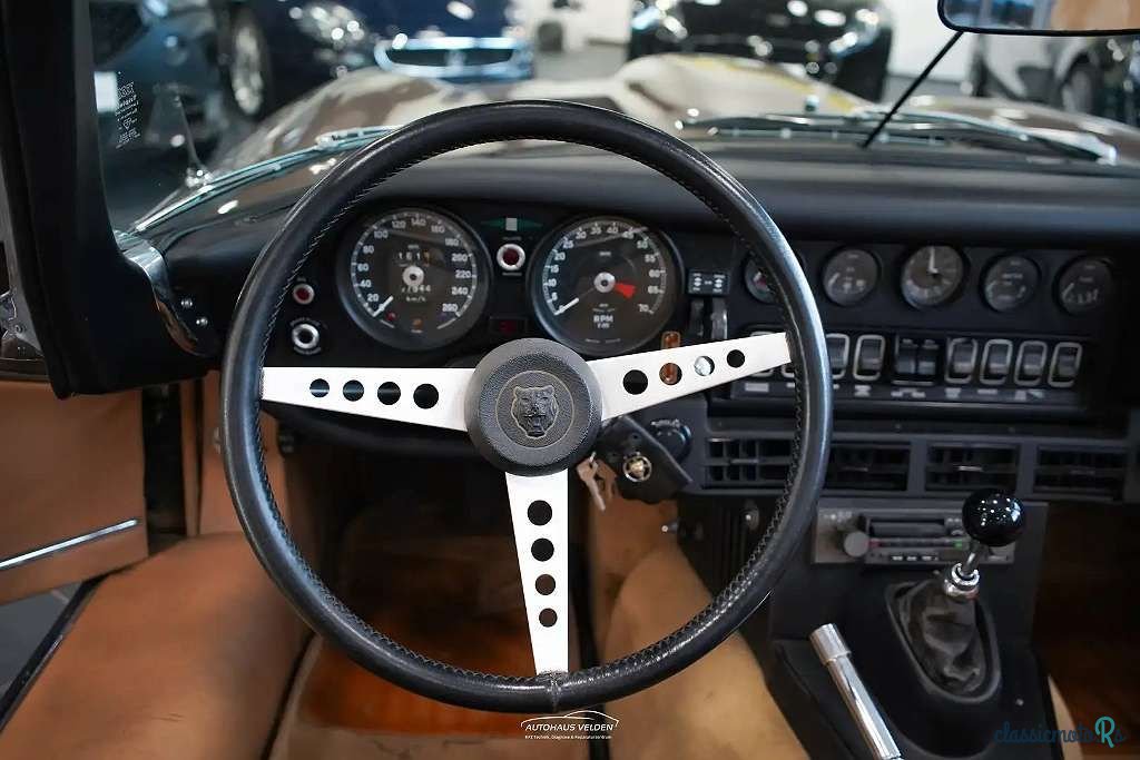 1974' Jaguar E-Type photo #4