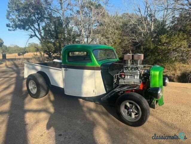 1935' Ford Pickup photo #2