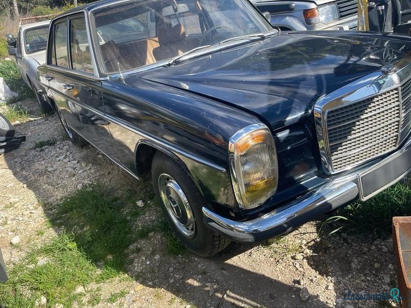 1975' Mercedes-Benz W123 photo #1