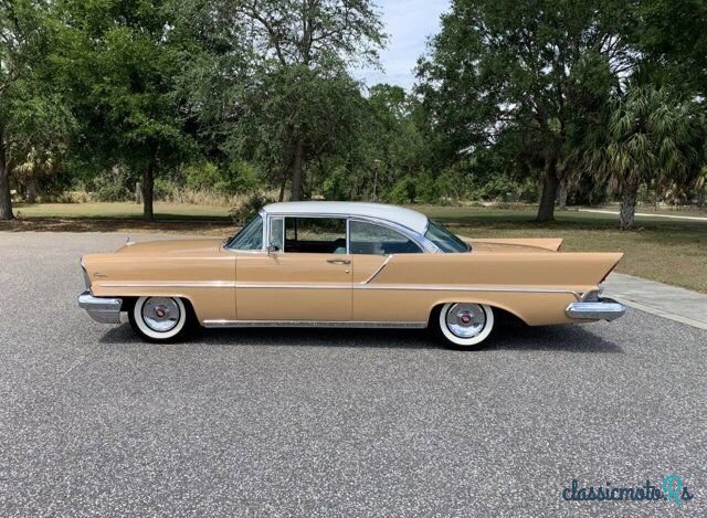 1957' Lincoln Capri photo #3