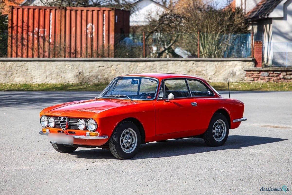 1971' Alfa Romeo GT photo #4