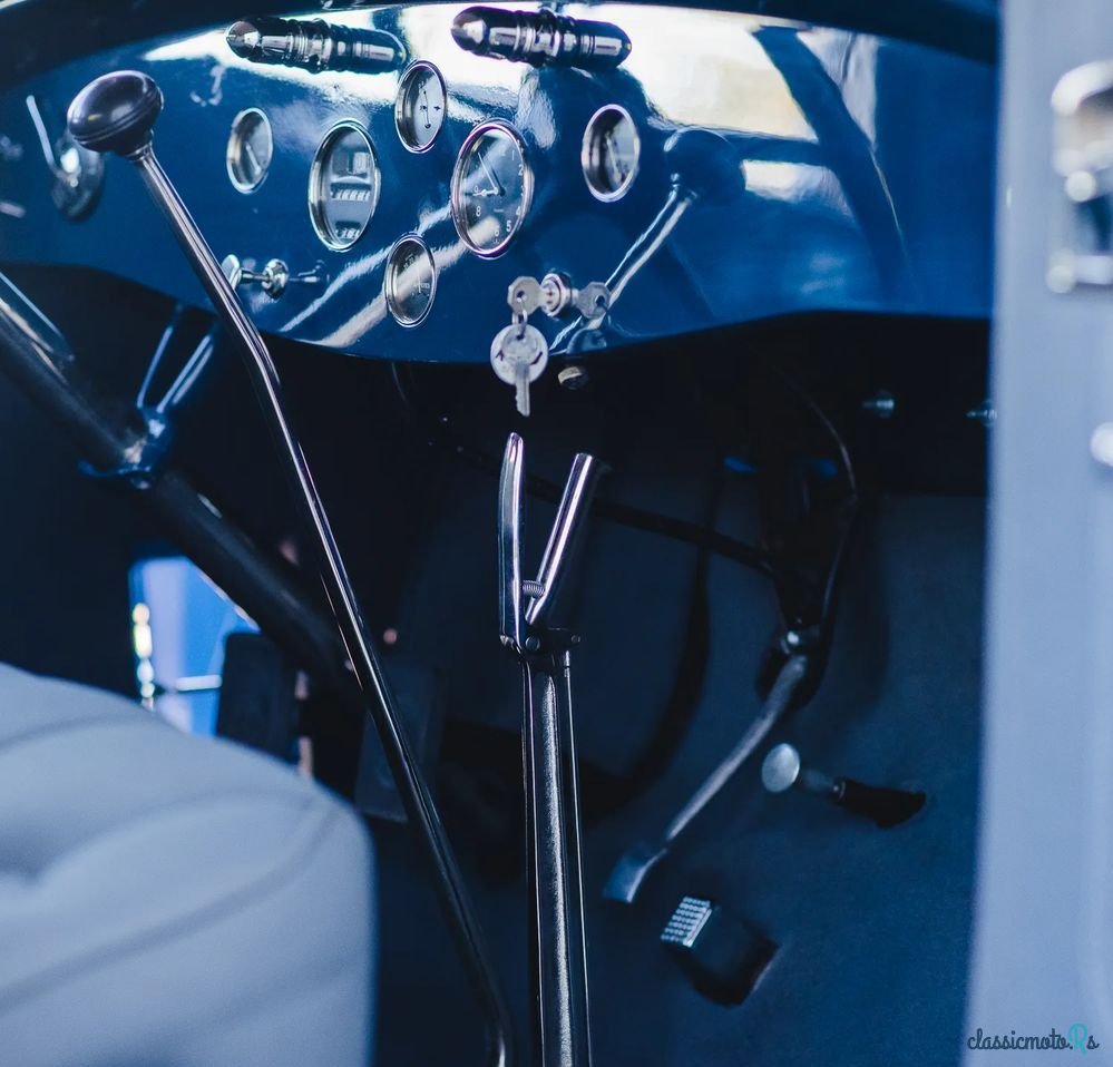 1930' Cadillac Seville photo #4