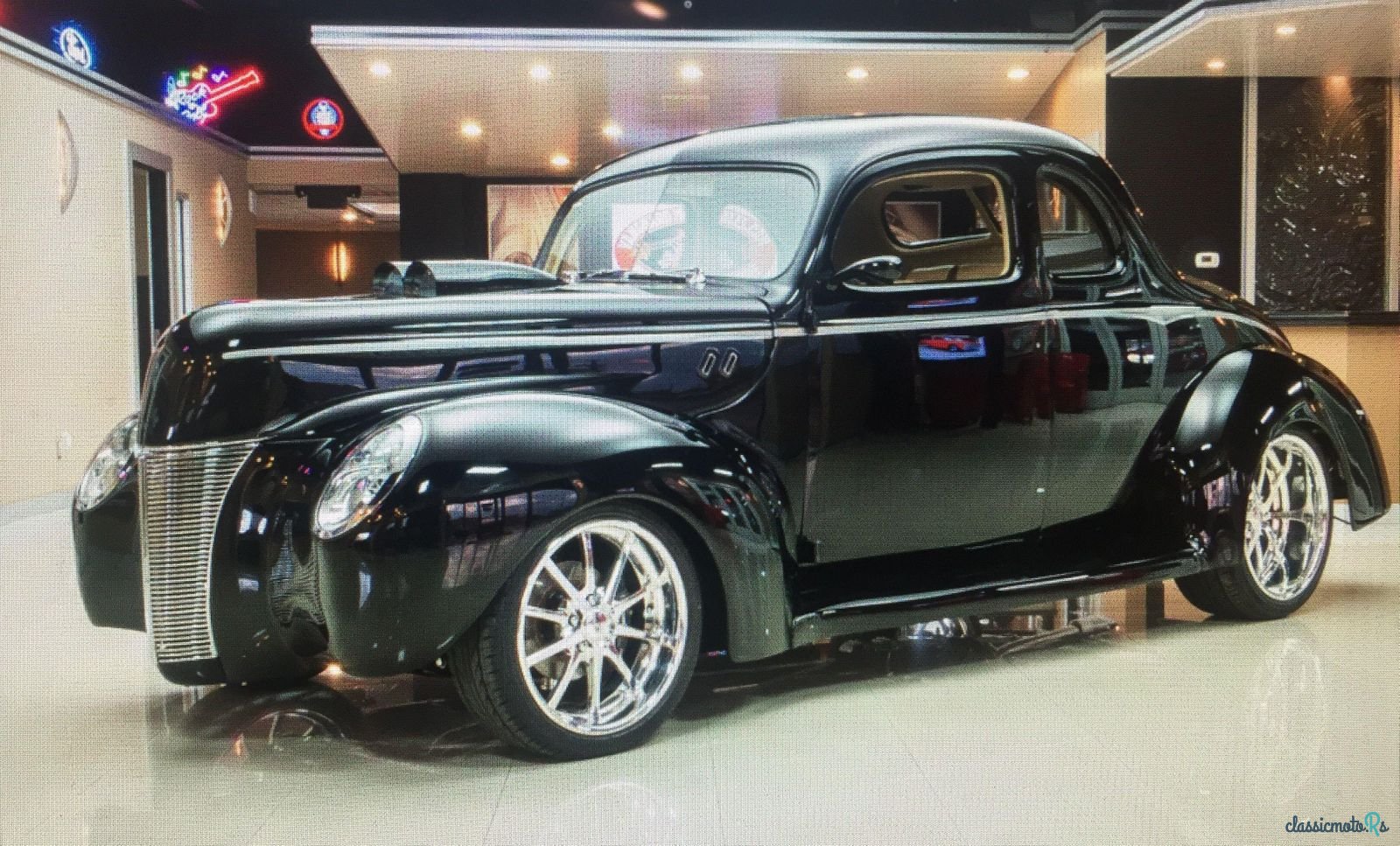 1940' Ford Deluxe photo #3