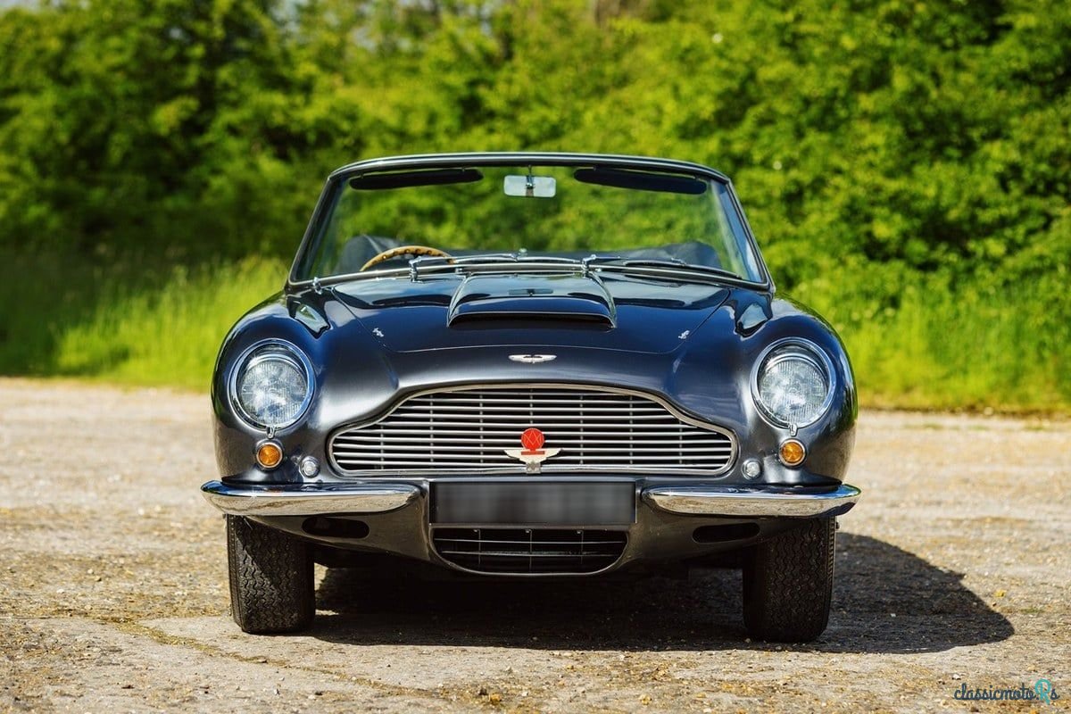 1967' Aston Martin DB6 photo #2