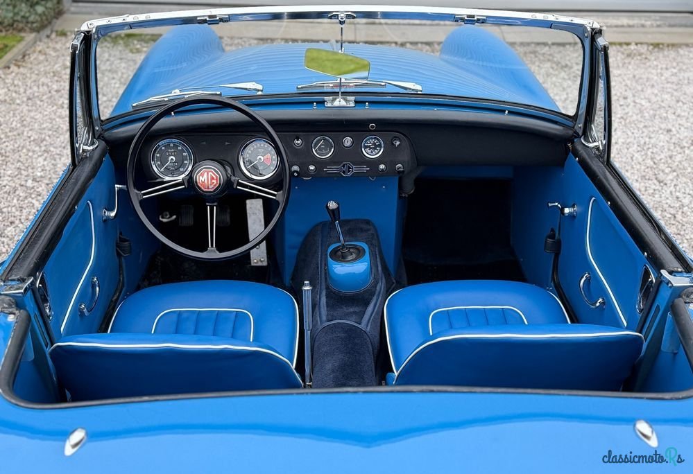 1964' MG Midget photo #5