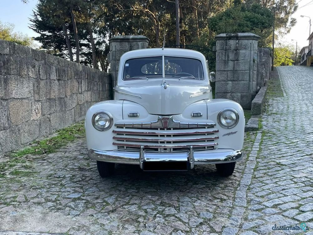 1948' Ford Super De Luxe Coupe V8 100Cv photo #2
