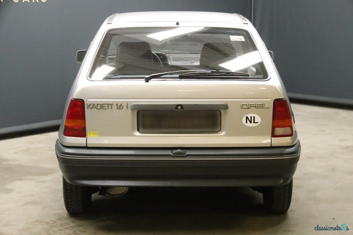 1988' Opel Kadett photo #4