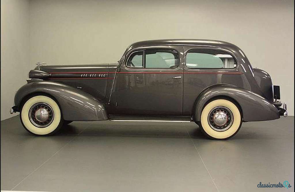 1936' Oldsmobile L36 Eight Sedan photo #1