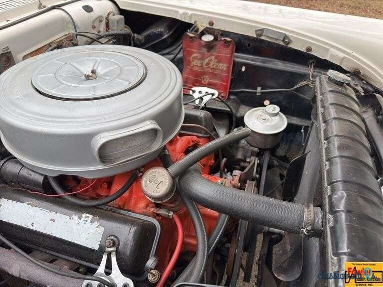 1957' Ford Fairlane photo #2
