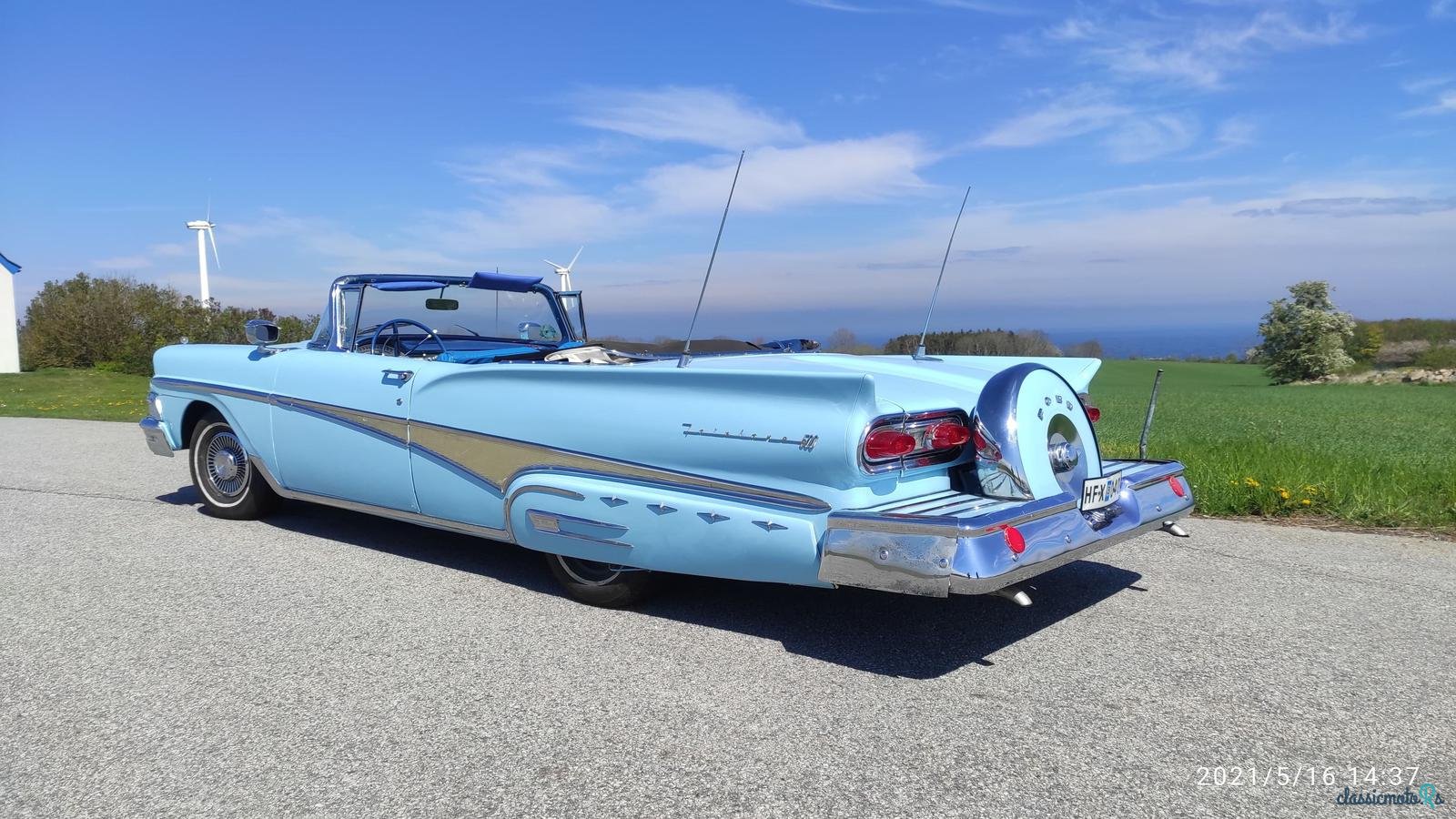 1958' Ford Sunliner conv photo #7