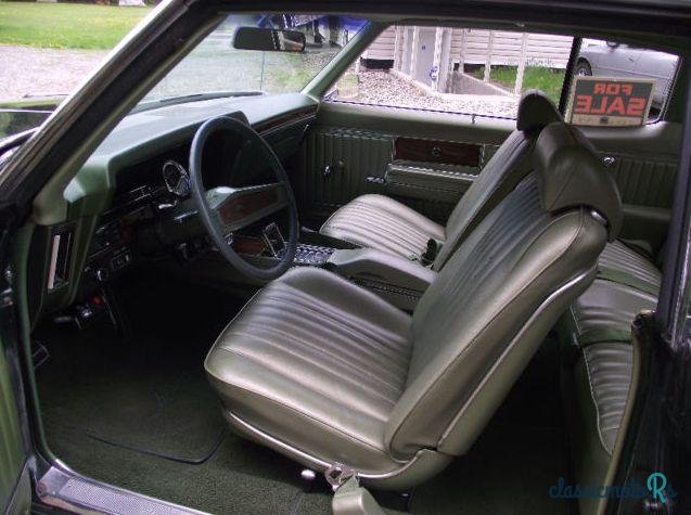 1969' Chevrolet Impala photo #2