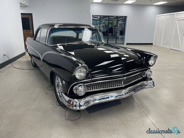 1955' Ford Fairlane photo #5