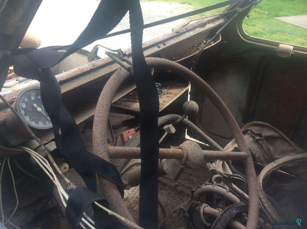 1954' Citroen 2CV photo #2