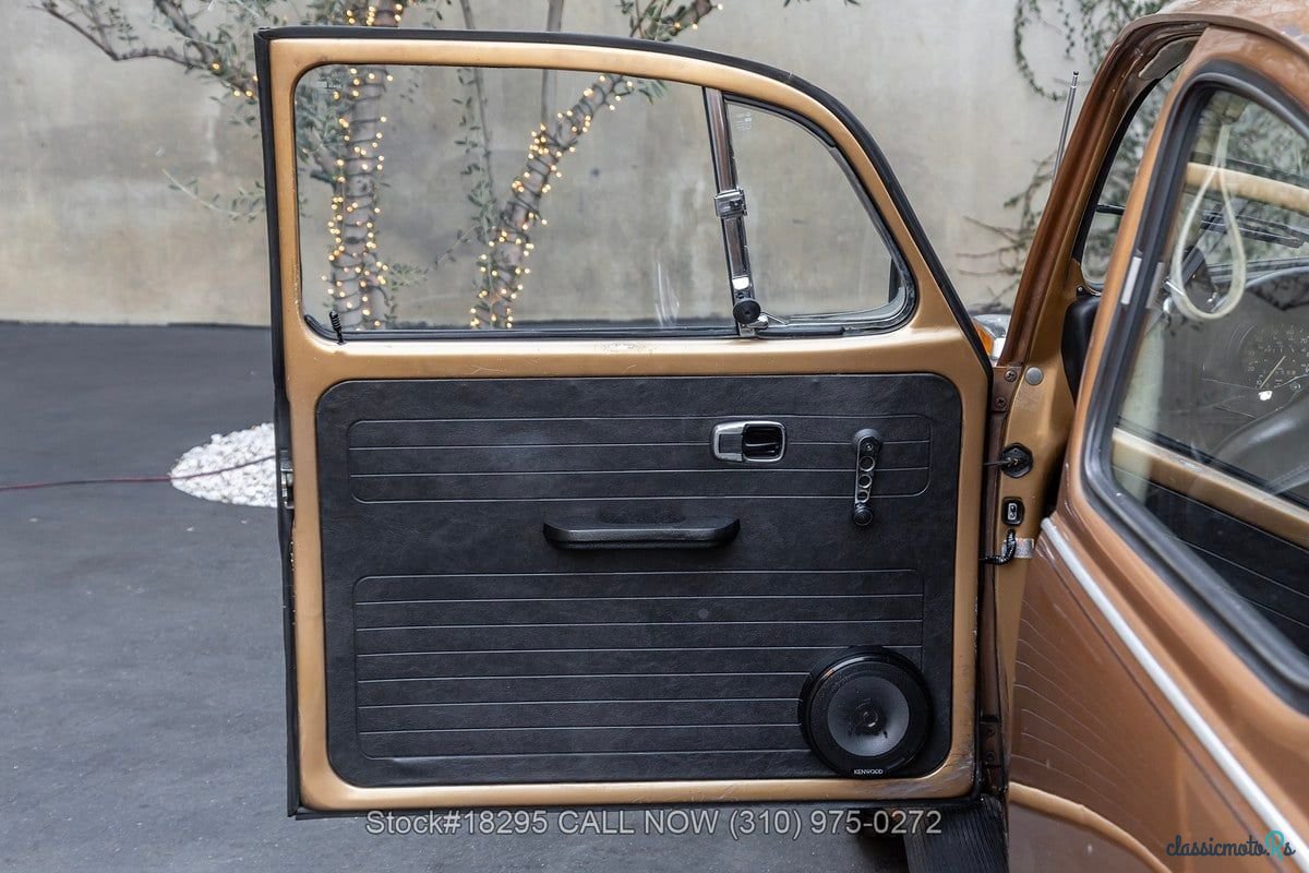 1976' Volkswagen Beetle photo #5