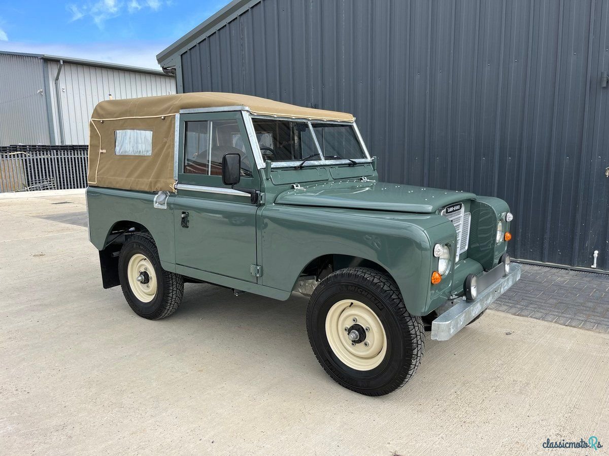 1977' Land Rover Series III photo #2