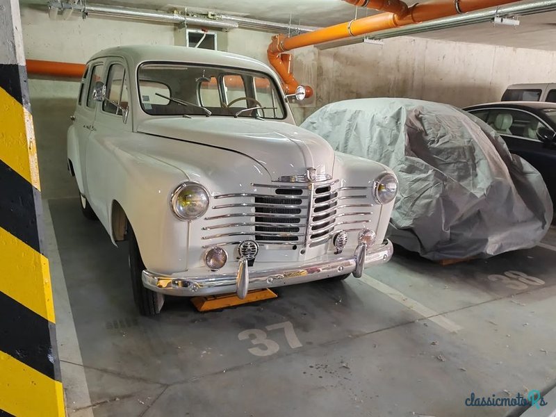 1952' Renault Colorale photo #2