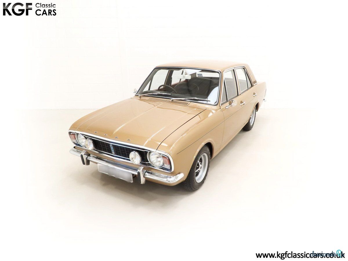 1969' Ford Cortina photo #5