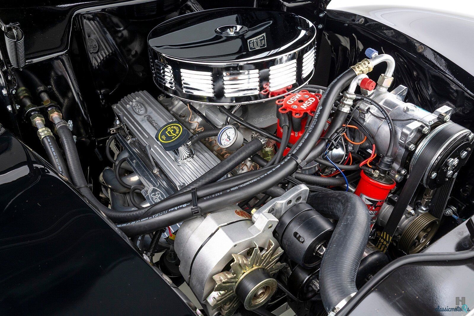 1940' Ford Deluxe photo #5