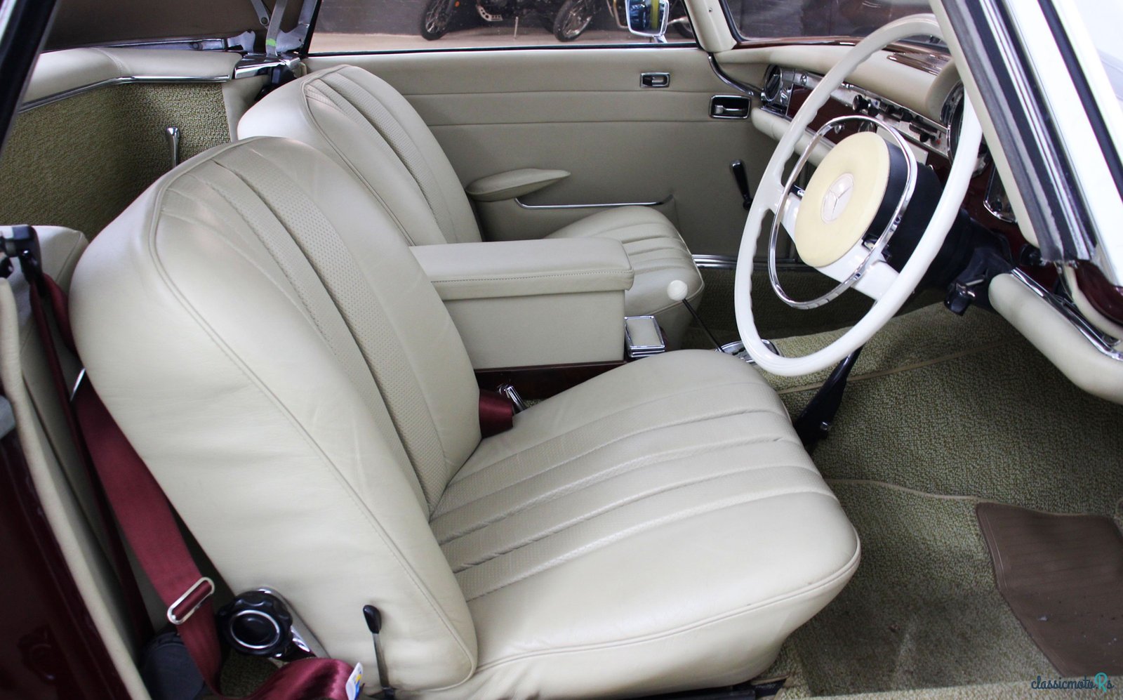 1968' Mercedes-Benz 280 photo #5