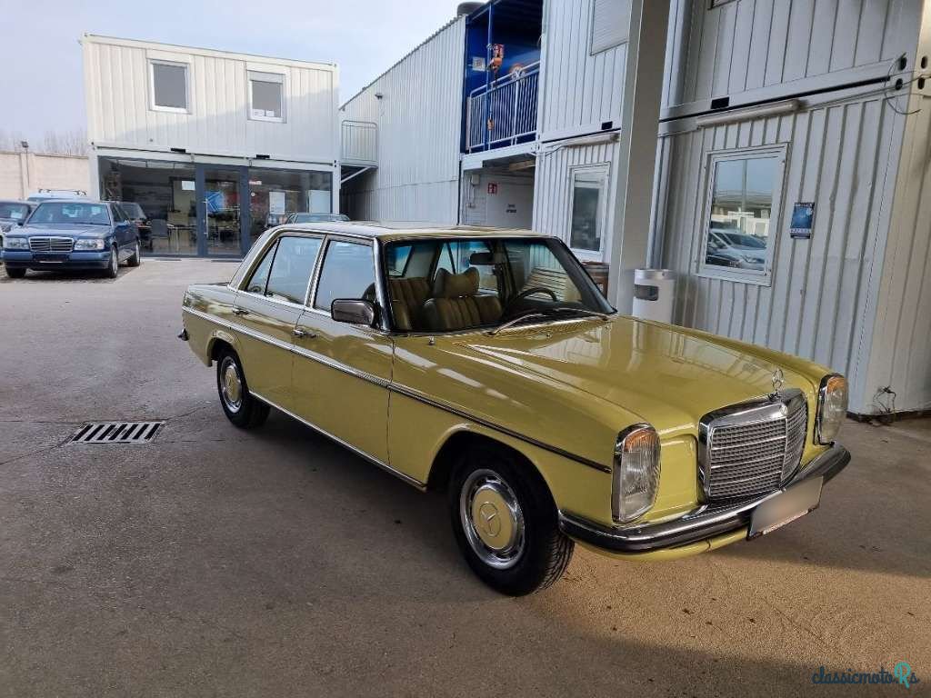 1976' Mercedes-Benz 240D photo #3