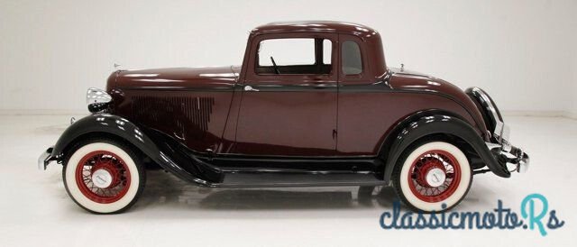 1933' Plymouth Deluxe photo #3