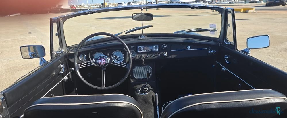 1967' MG MGB photo #2
