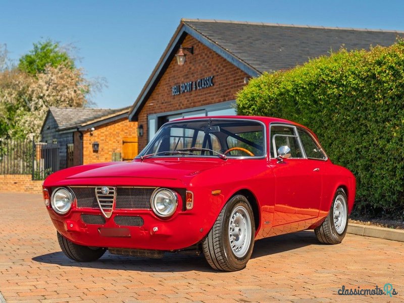1969' Alfa Romeo Giulia photo #1