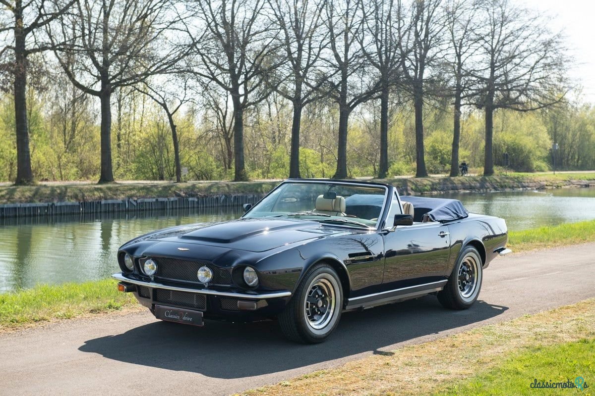 1979' Aston Martin V8 Volante photo #1