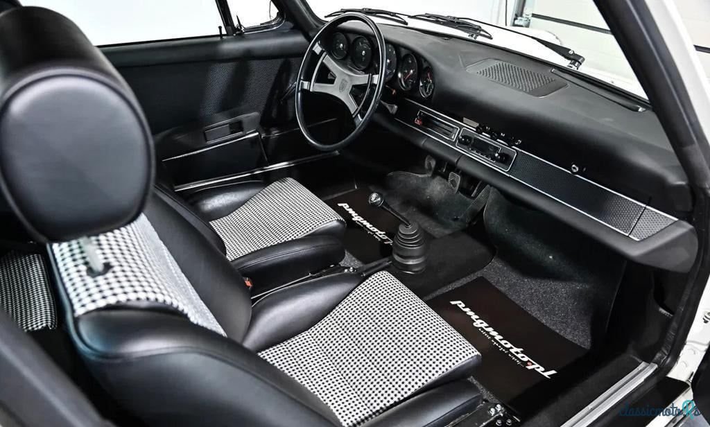 1969' Porsche 911 photo #2