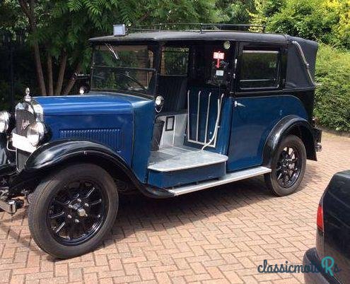 1935' Austin Strachan photo #4