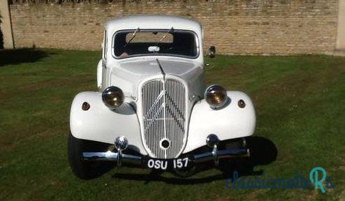 1951' Citroen Traction Avant photo #2